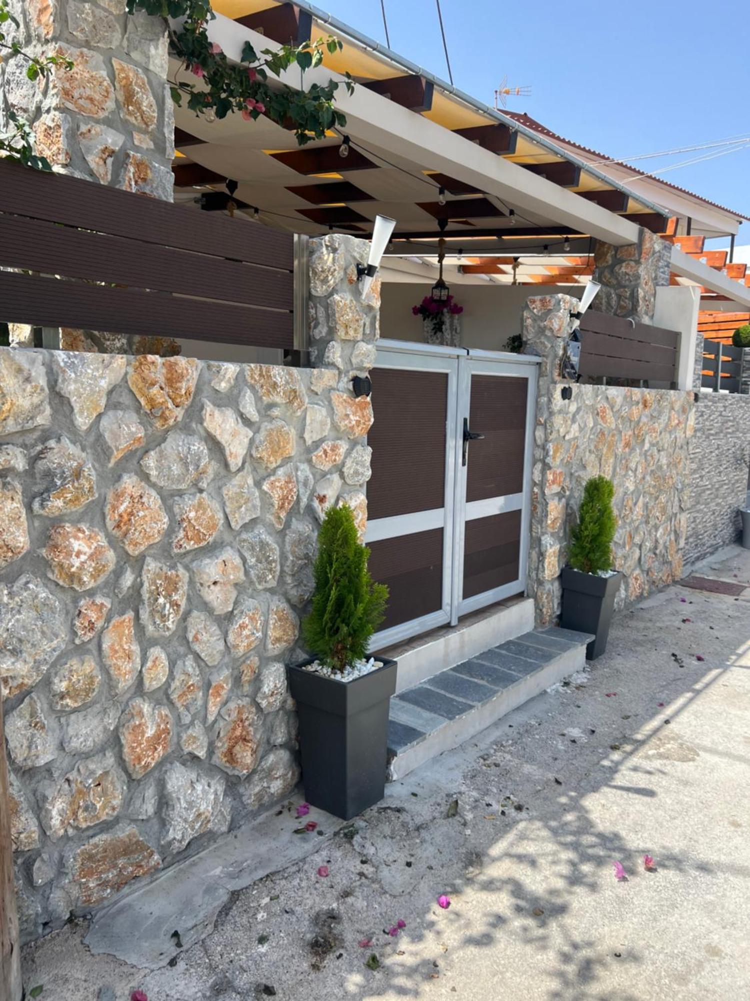 Harmony Seaside House Apartment Ялисос Екстериор снимка